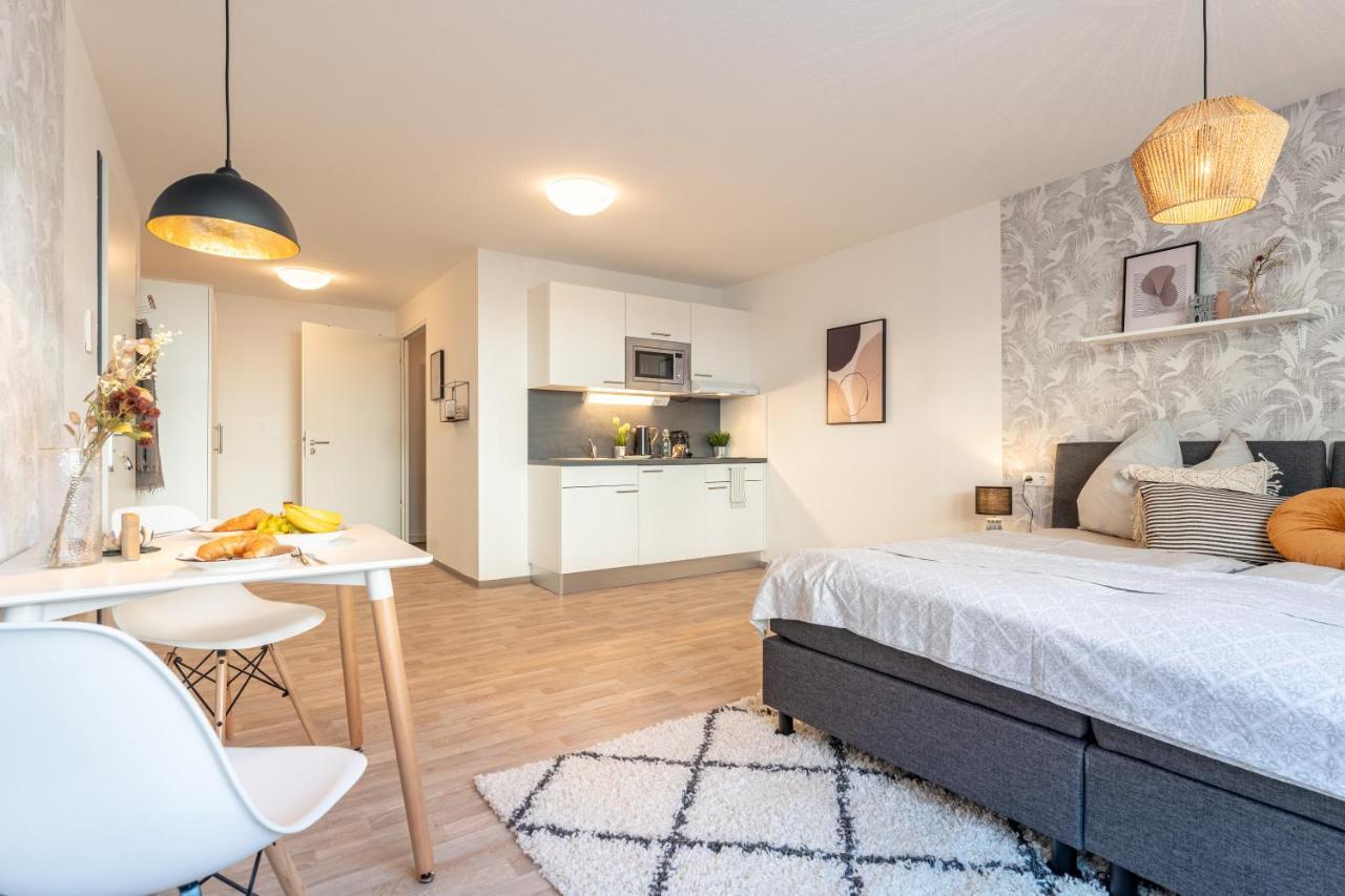 Neu☆Business Apartment☆Messe/Airport☆Tiefgarage ラインフェルデン＝エヒターディンゲン エクステリア 写真